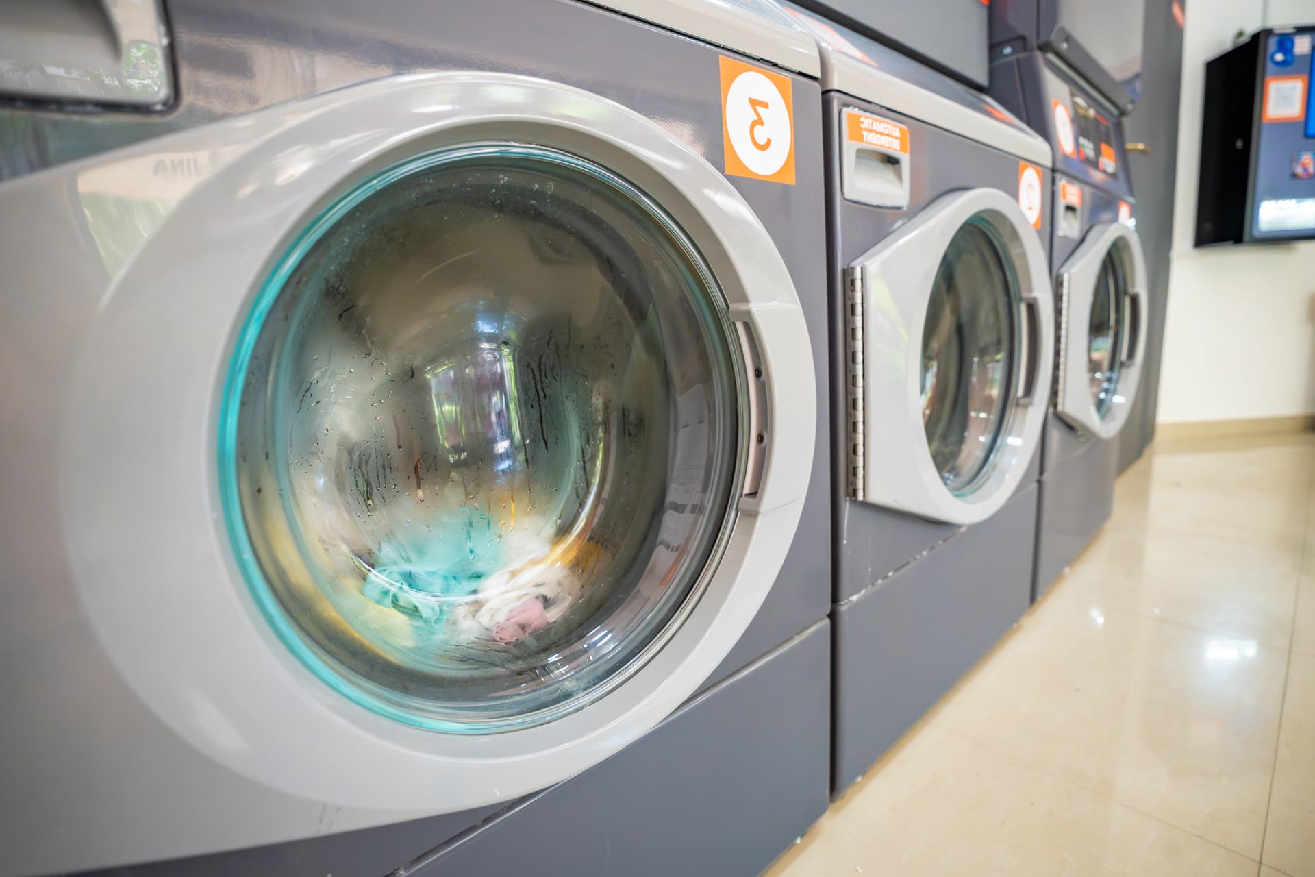 lavandería de ropa en Cambre